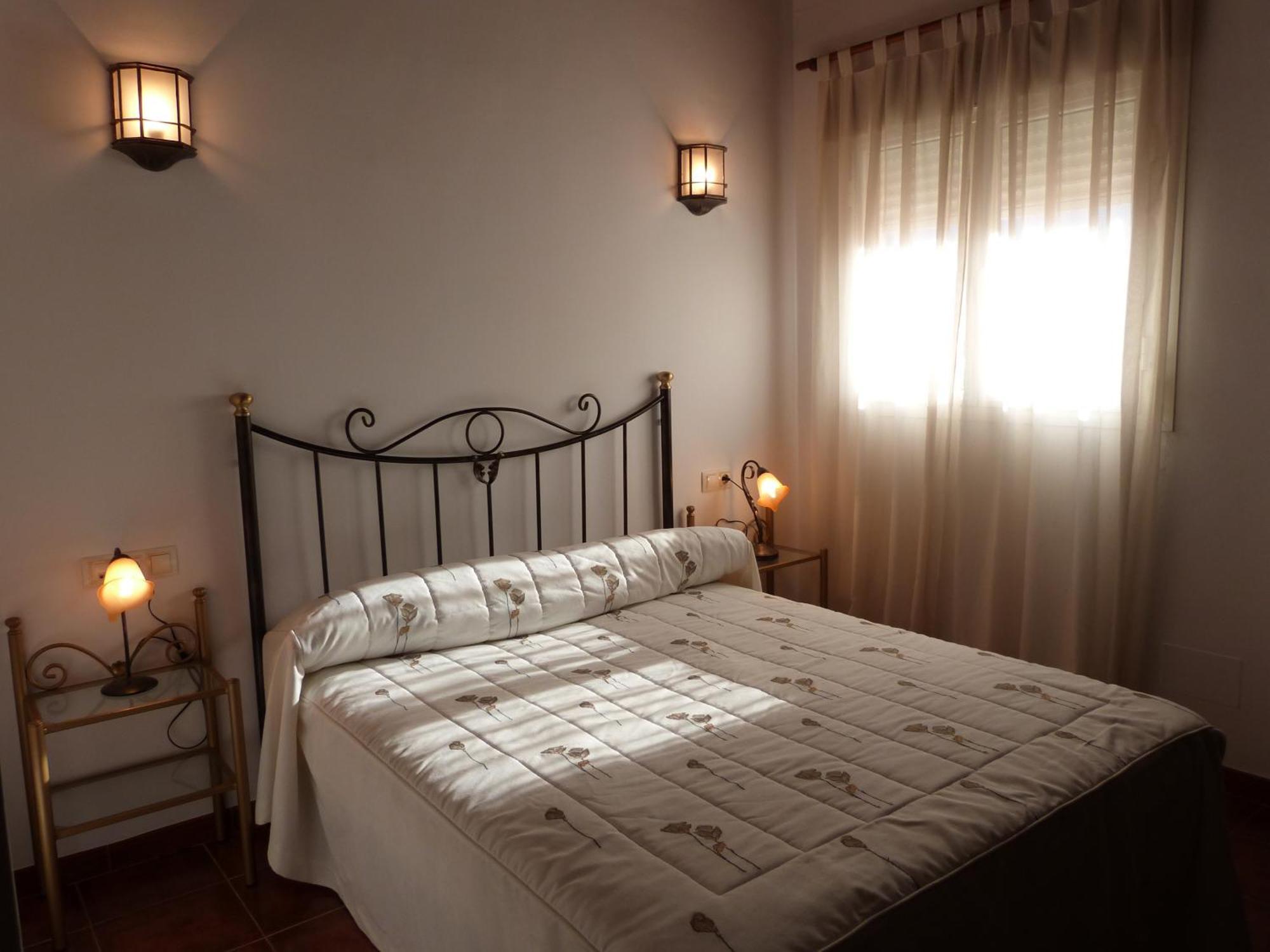 Hostal Restaurante Las Canteras Pedrera Exteriör bild
