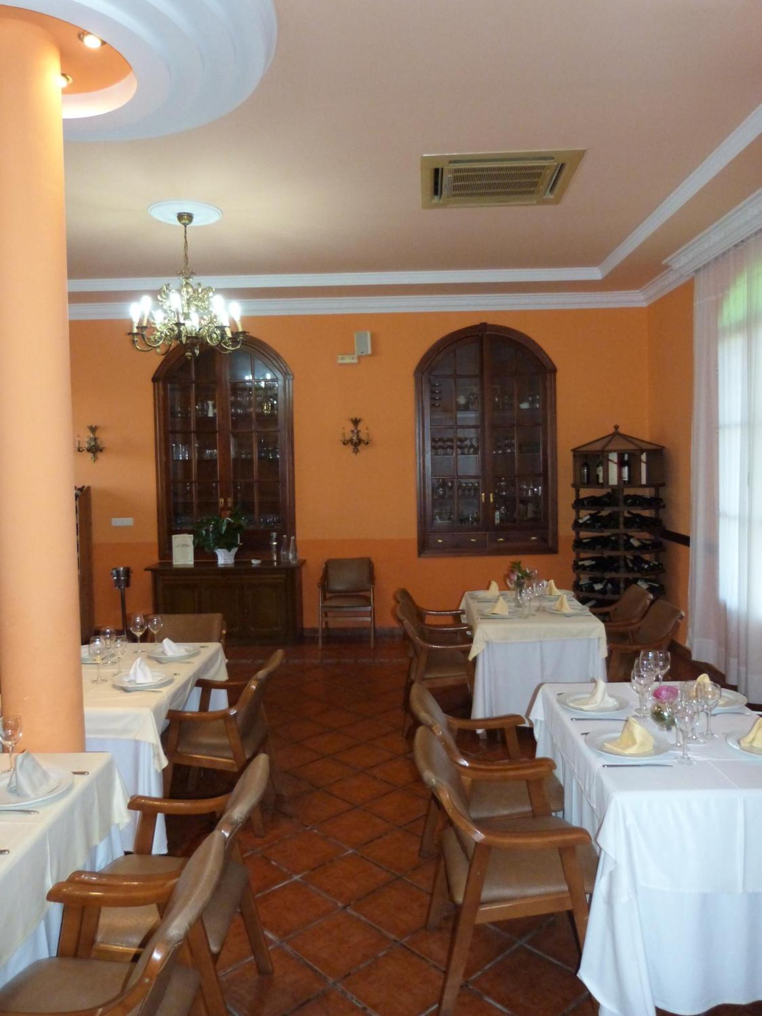 Hostal Restaurante Las Canteras Pedrera Exteriör bild